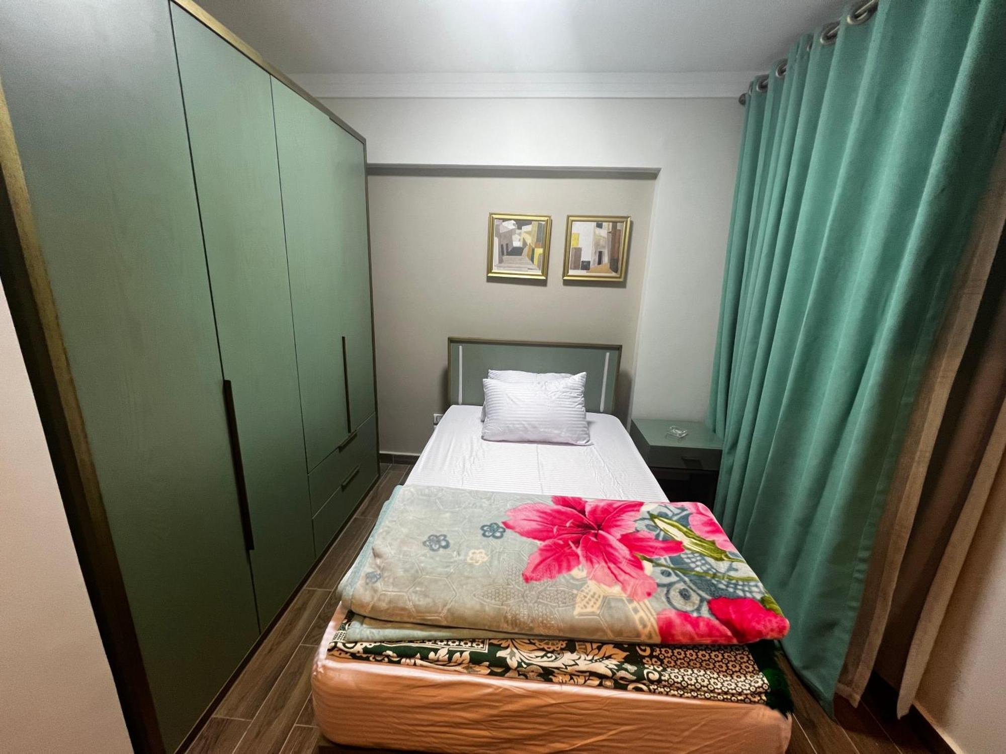Luxury Flat With Garden And Private Entrance شقة فاخرة بحديقة و مدخل خاص Cairo Ngoại thất bức ảnh